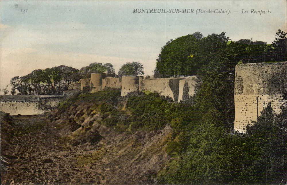 Montreuil-sur-Mer (Pas-de-Calais) — Die Mauern — Verlag: Beach, Nr. 131 - Vorderseite