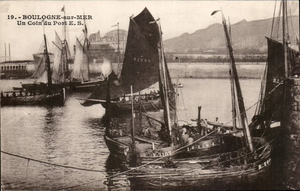 Boulogne-sur-Mer — Ein Eckchen des Hafens E.S. — Stevomard, Verlag Boulogne-sur-Mer - Vorderseite