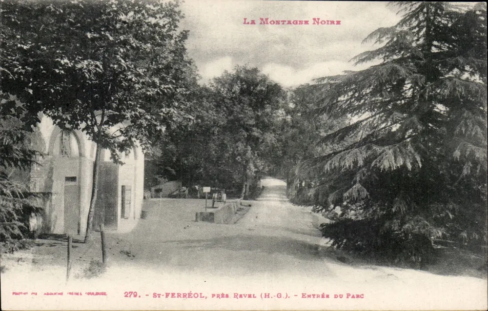 St-Ferréol, nahe Revel - Eingang zum Park - La Montagne Noire - Vorderseite
