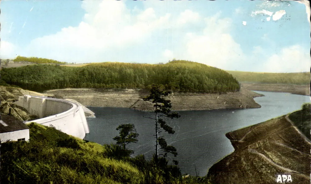 Der Camimazes-Staudamm — Umgebung des Bassins von St-Ferreol (Hte-Garonne) — APA-POUX-ALBI-Kartenfirma - Vorderseite