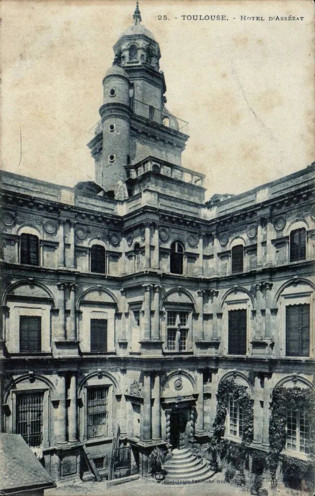 Toulouse - Hotel d'Assézat — Photolyvale Laboîche Frères, n°25 - Frente