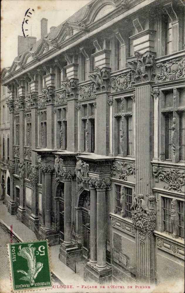 Toulouse — Fachada do Hotel de Pierre — Editor: A. M. G. (n° 31) - Frente