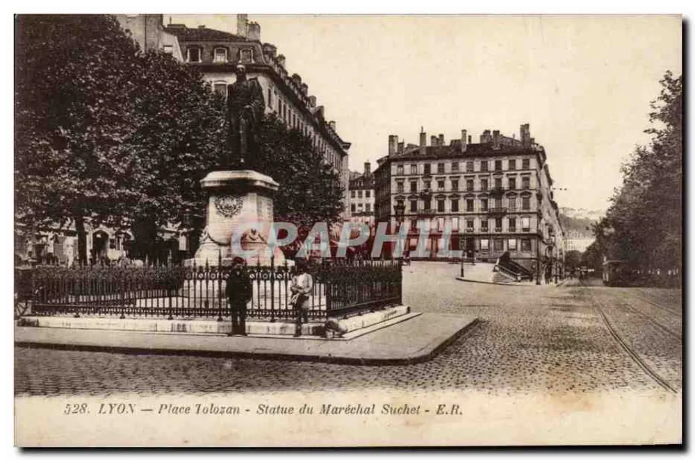 LYON — Place Tolozan — Estátua do Maréchal Suchet — E.R. n°528 - Frente