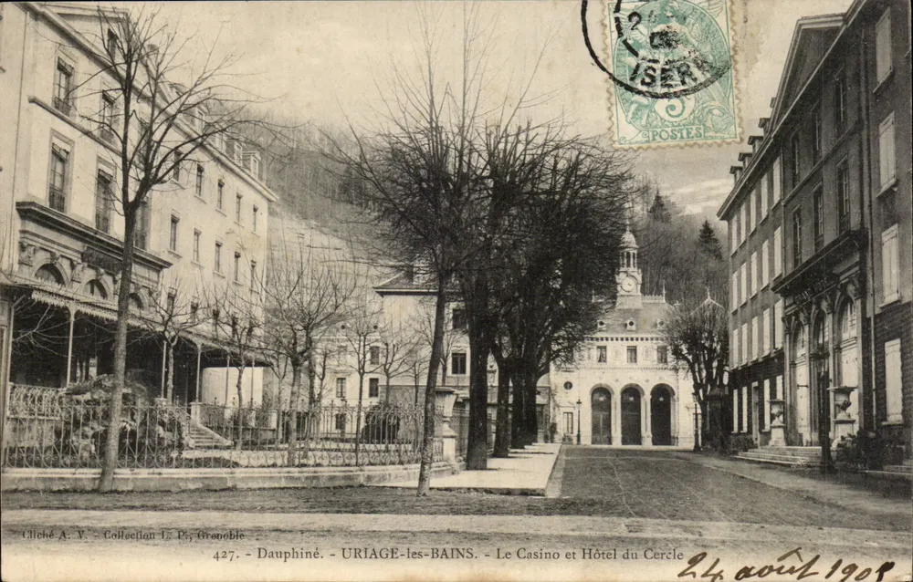 Uriage-les-Bains — Das Casino und Hotel du Cercle — Sammlung Le Pi, Grenoble - Vorderseite