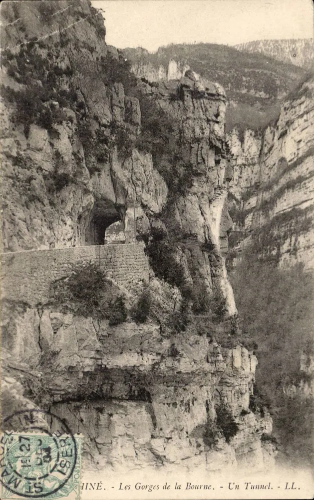 Hiné - Die Gorges de la Bourne - Ein Tunnel - LL - Vorderseite