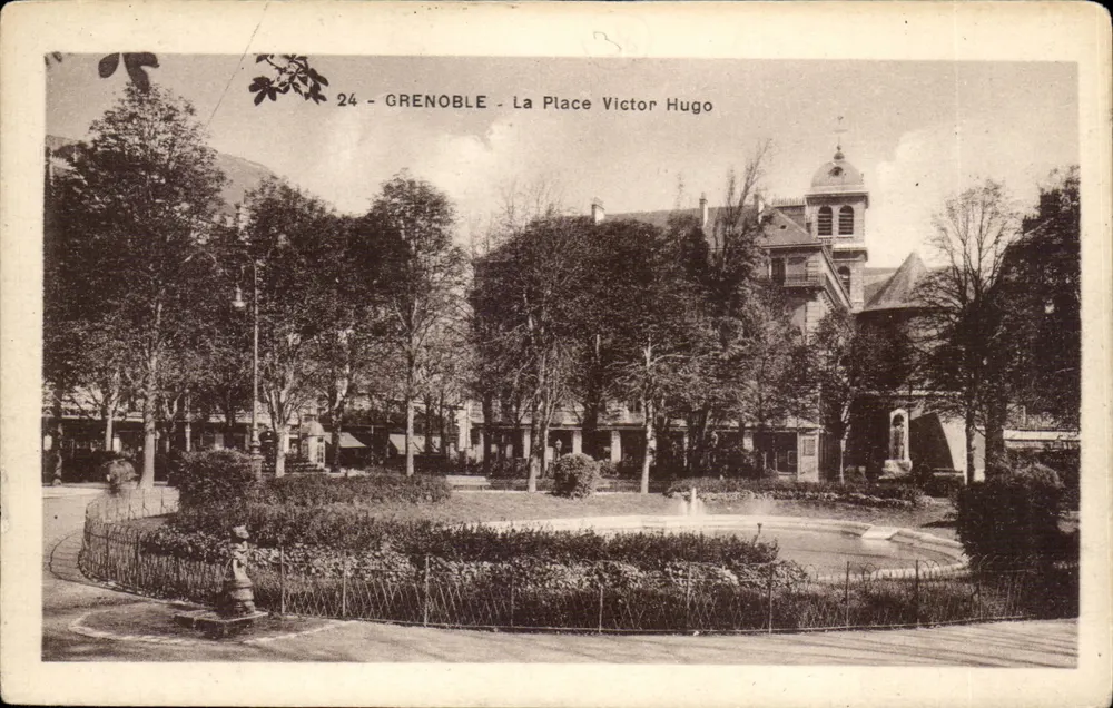 Grenoble - A Praça Victor Hugo — ed. Martinotto Frères, n°24 - Frente