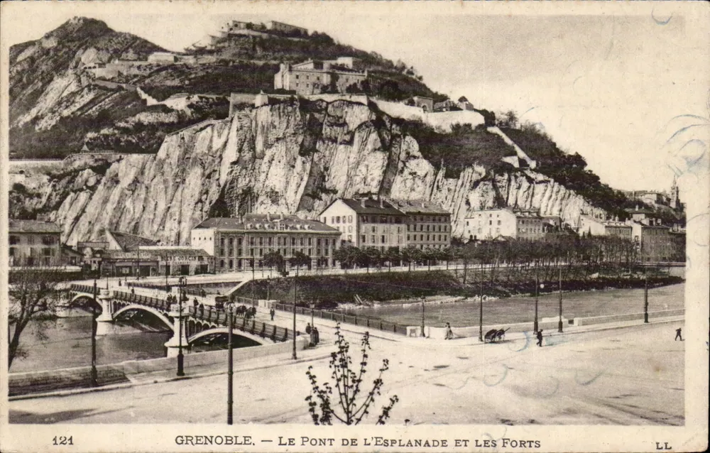 Grenoble — O Ponte da Esplanada e os Fortes — LL - Frente