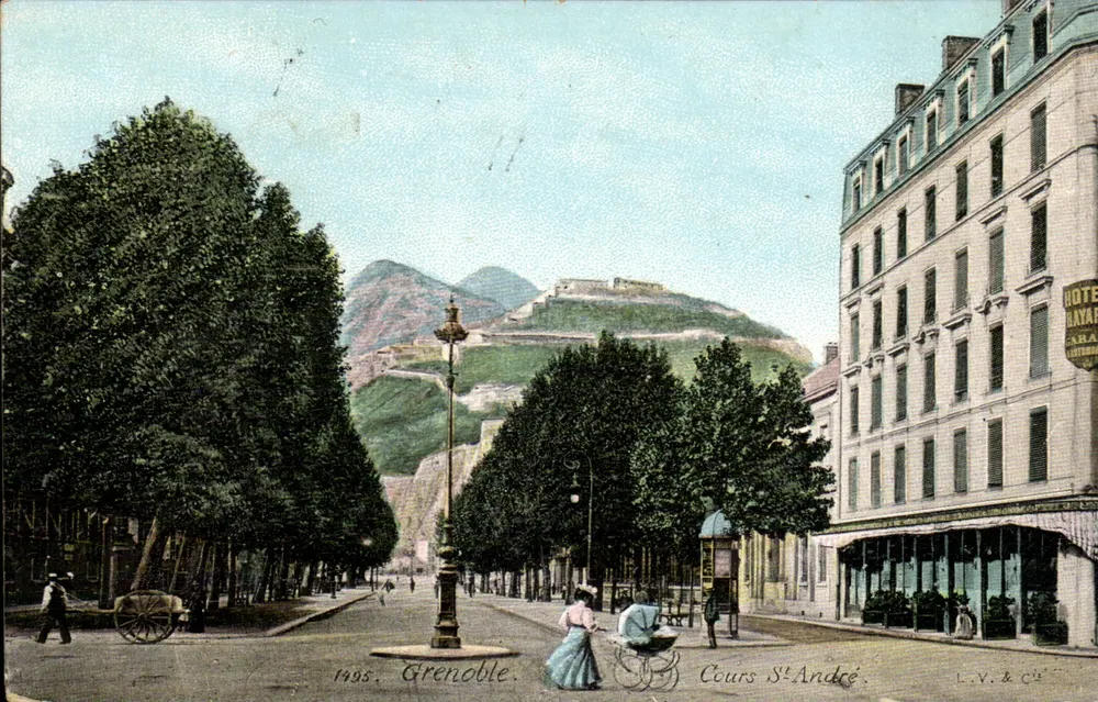 Grenoble — Cours Saint-André — Hotel Bayard — editor L.V. & Cie, n° 14985 - Frente