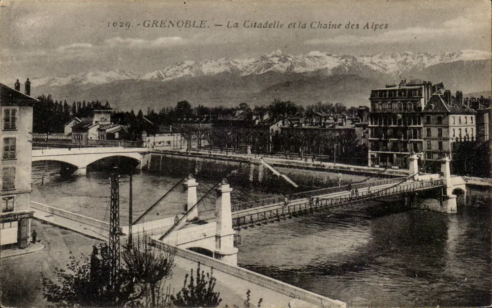 Grenoble — Die Citadel und die Alpenkette — Editions Marti - Vorderseite