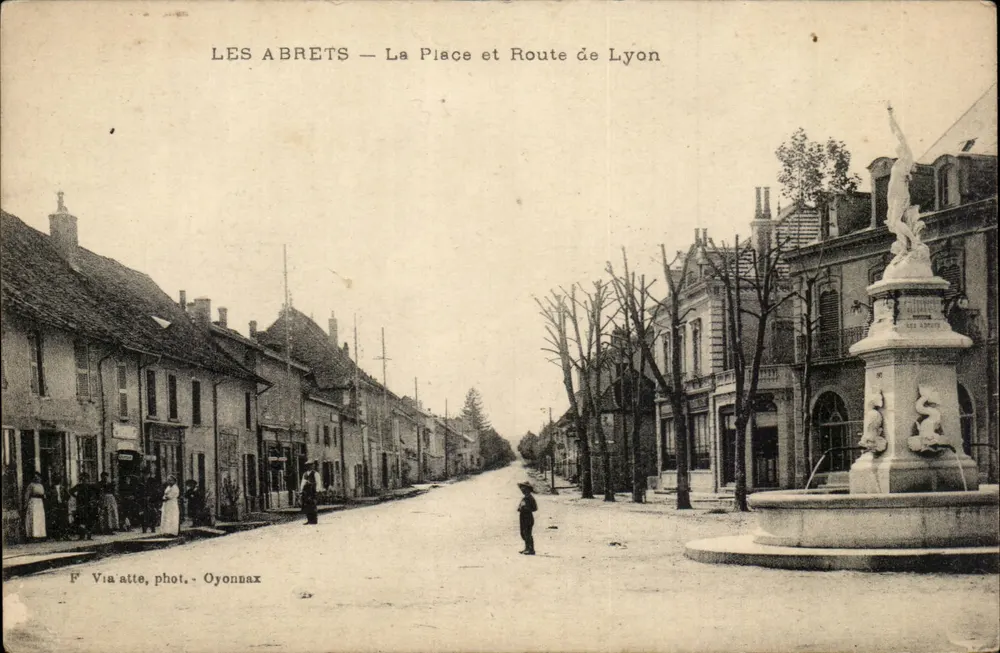 Les Abrets — De Plein en Straat van Lyon — F. Viaatte, fot. Oyonnax - Voorkant