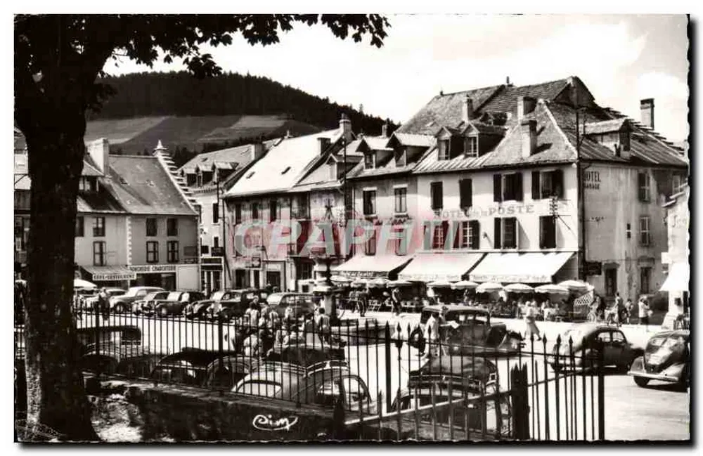 Villard-de-Lans — A Praça — Foto Naimon - Frente
