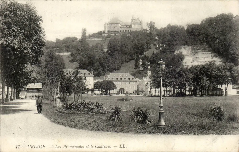 Uriage — Die Promenaden und das Schloss — LL. - Vorderseite