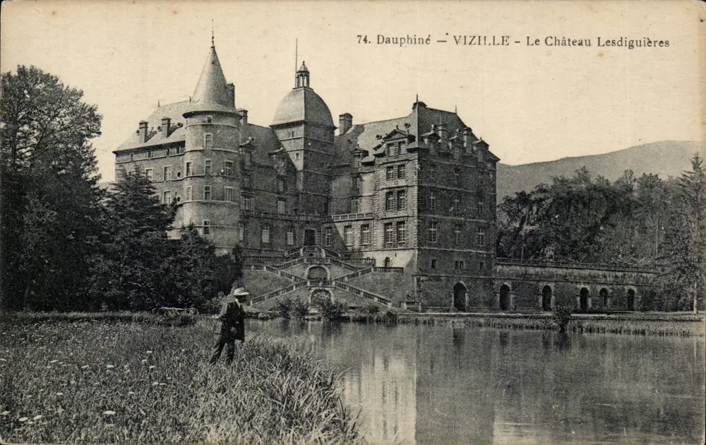 Dauphiné — Vizille — O Castelo Lesdiguières - Frente