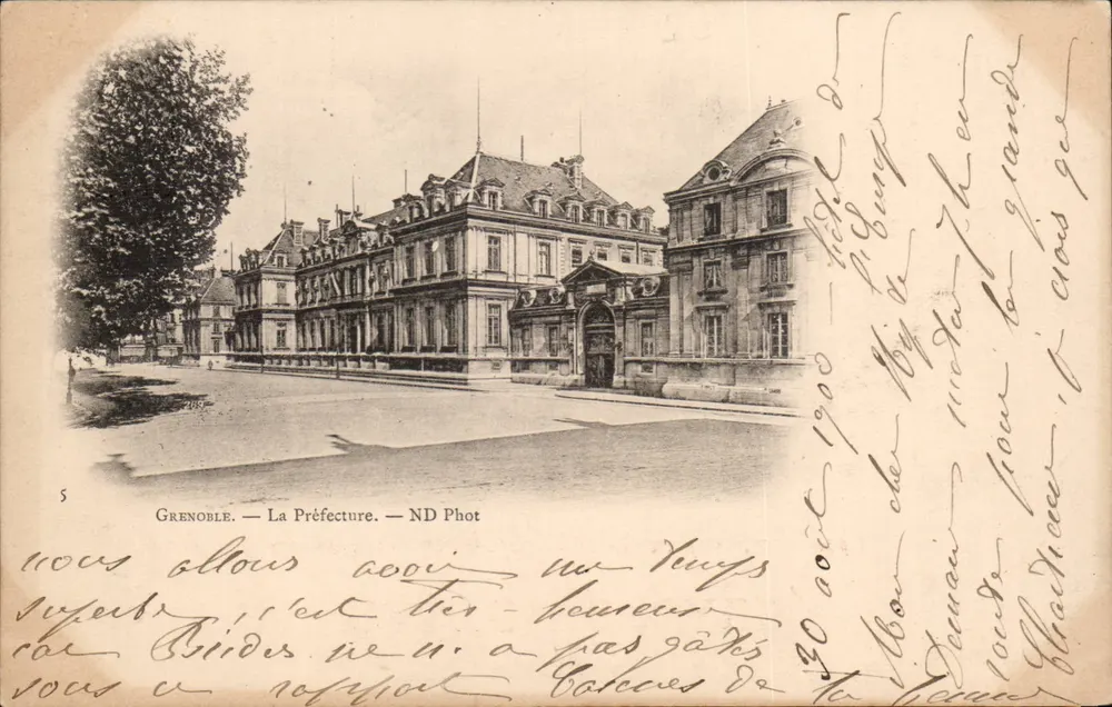 Grenoble — A Prefeitura — ND Phot - Frente