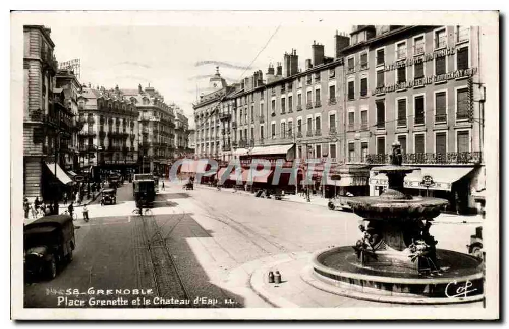 Grenoble — Place Grenette e o Castelo da Água — C.A.P. (Café-Photo) n°38 - Frente