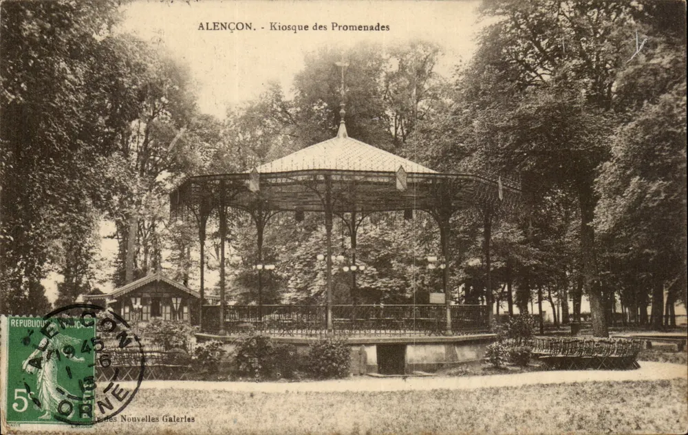 Alençon - Kiosque das Promenades — Editor: Nouvelles Galeries, n°61 - Frente