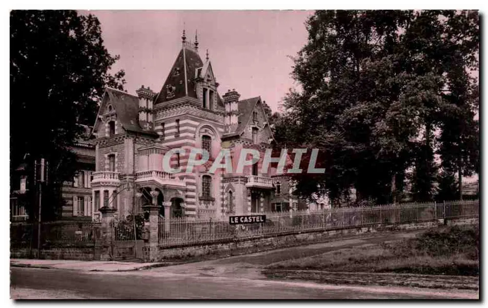 Le Castel — Vista da villa - Frente