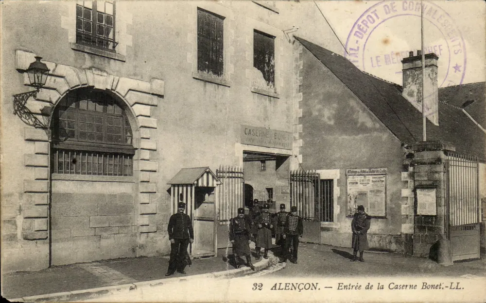Alençon — Entrada da Caserne Bonet — LL - Frente