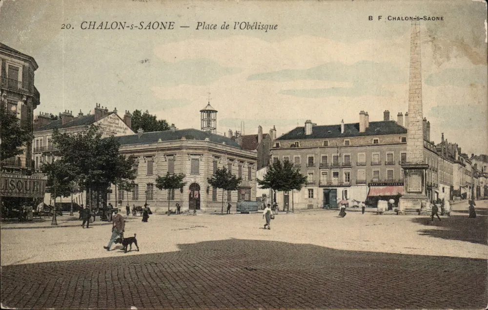 Chalon-sur-Saône — Praça do Obélisco — B F Chalon-sur-Saône - Frente