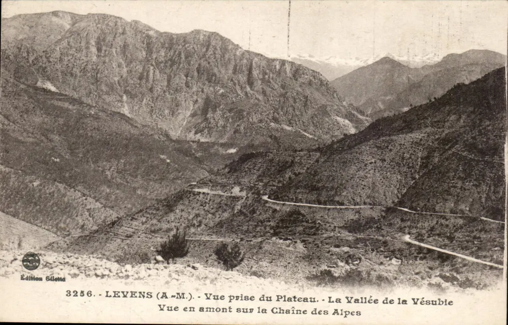 Levens (A-M) — Blick stromaufwärts auf die Alpenkette, das Tal der Vésubie — Gillette-Edition, Nr. 3256 - Vorderseite