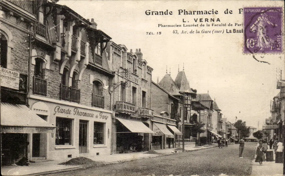 Große Apotheke von Paris — L. Verna, Laureat Apotheker — La Baule - Vorderseite