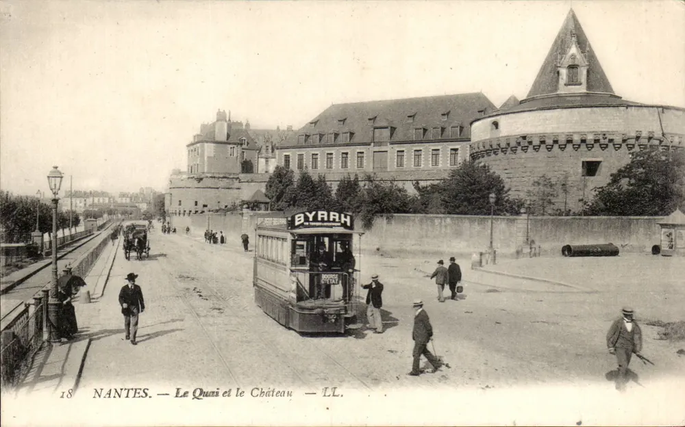 NANTES — O Cais e o Castelo — LL. - Frente