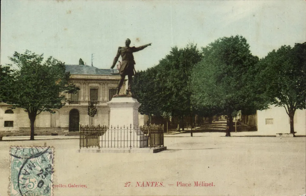 NANTES — Praça Mélinet — estátua monumental — editor: Avelles Galeries, n° 27 - Frente