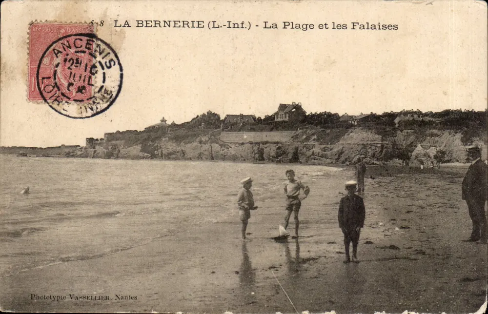 La Bernerie (L.-Inf.) — La Plage et les Falaises — Phototypie Va-Sellier, Nantes - Anverso