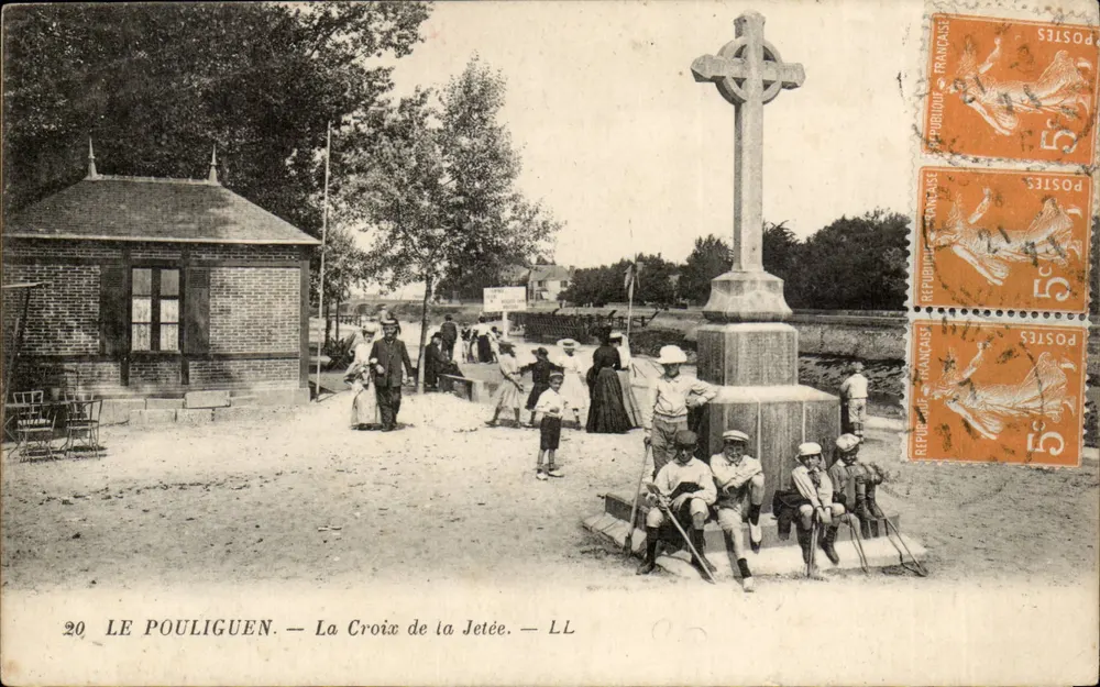 Le Pouliguen — A Cruz da Jetée — LL - Frente