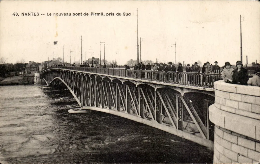 NANTES -- Der neue Pirmil-Brücke, vom Süden aus gesehen - Vorderseite