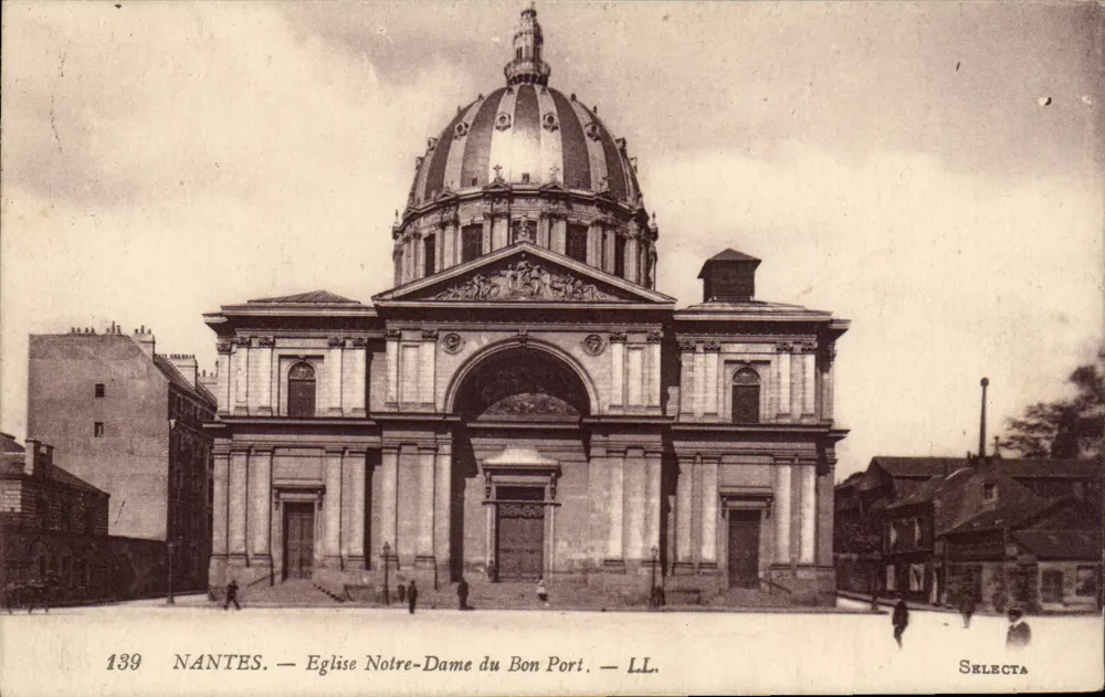 NANTES — Kirche Notre-Dame du Bon Port — LL. — Selecta - Vorderseite