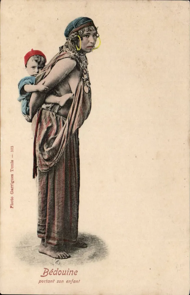 Beduinenfrau, die ihr Kind trägt — Tunis — Photo Garrigues — n°103 - Vorderseite