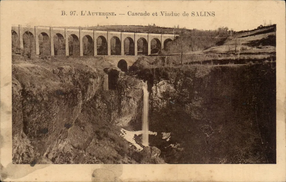 A Auvergne — Cascata e Viaduto de Salins — B. 97 - Frente