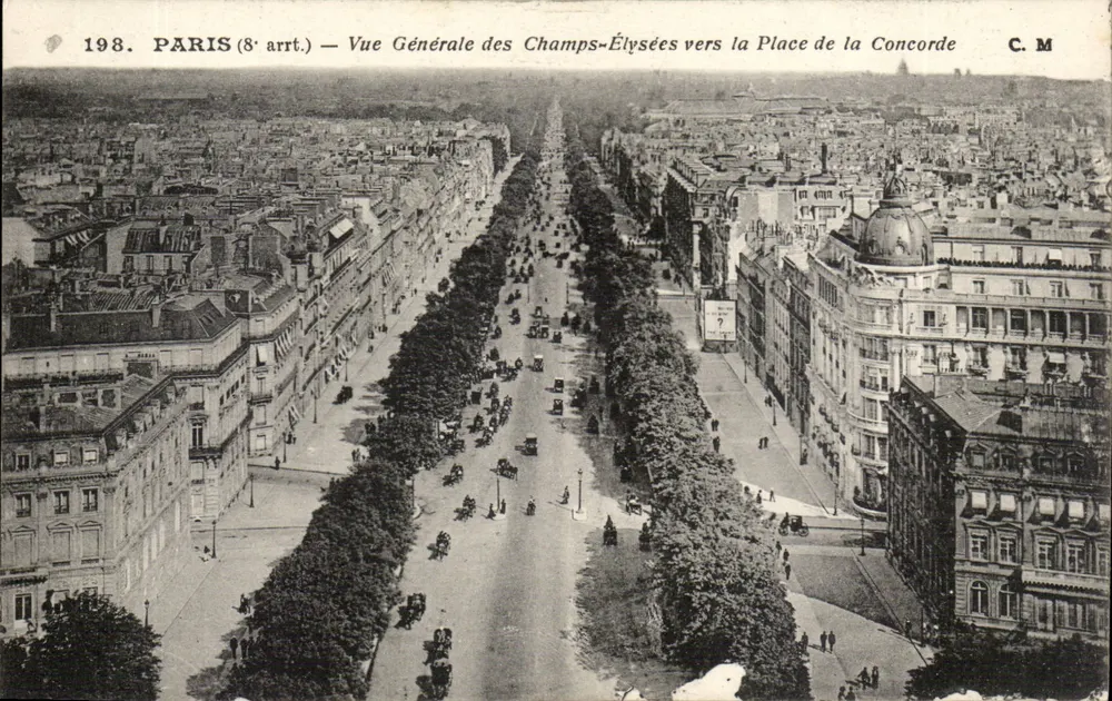 Paris (8. Arrondissement) — Allgemeiner Blick auf die Champs-Élysées in Richtung Place de la Concorde — C. M. - Vorderseite