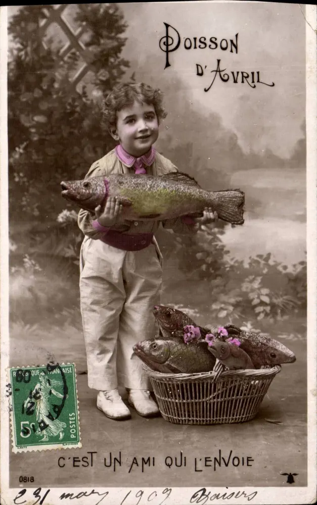 Kind mit Fisch — April-Fisch — R. C. O. Française Nr. 0818 - Vorderseite