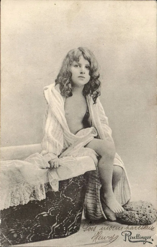 Junge Mädchen in Badekleid — Henry Reutlinger — Verlag J. W. H. à B. Caprice Nr. 1834 - Vorderseite