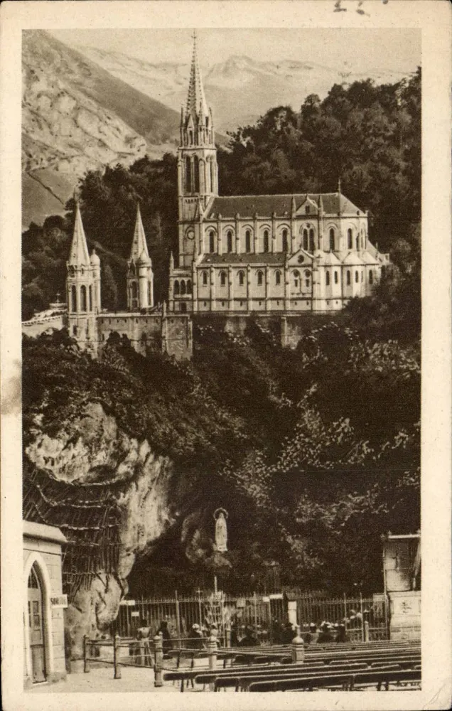 Lourdes — A Gruta e a Basílica — Edição P. Douphes - Frente