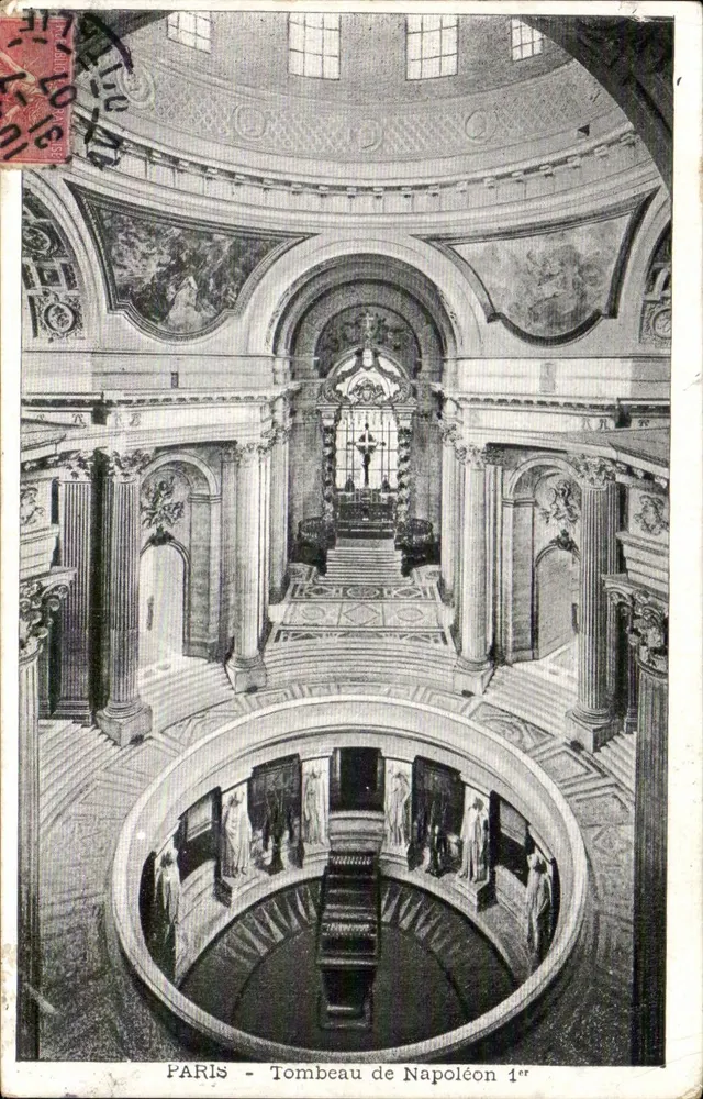 Paris - Túmulo de Napoleão 1º — vista interior do Dôme dos Inválidos - Frente