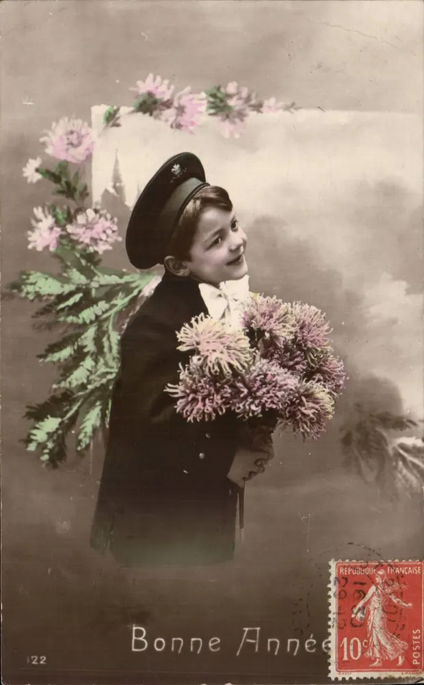 Kind im Uniform — mit Blumenstrauß — unbekannter Verleger, Nr. 122 - Vorderseite