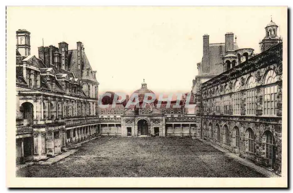 Schloss Fontainebleau — Die Ovale Hof — Édition des Musées Nationaux - Vorderseite