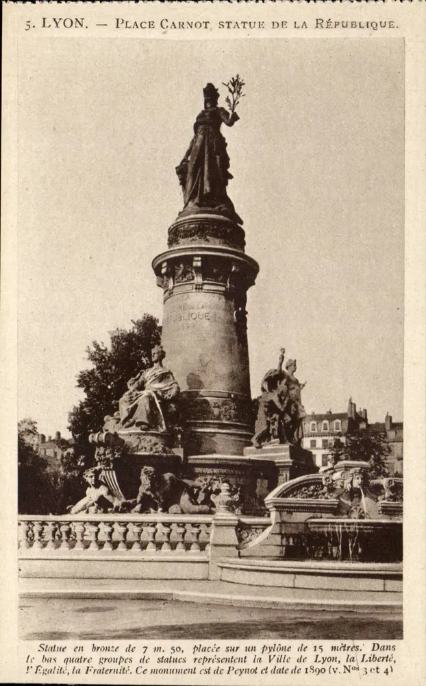 LYON — Praça Carnot, estátua da República — X. Goutagny, editora 36, r. Victor-Hugo, Lyon - Frente