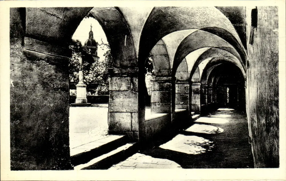 St-Amour — Altes Kloster der Verkündigung und die Kirche — Moderne Ansichtskarte aus der Serie Arts Photomechaniques - Vorderseite