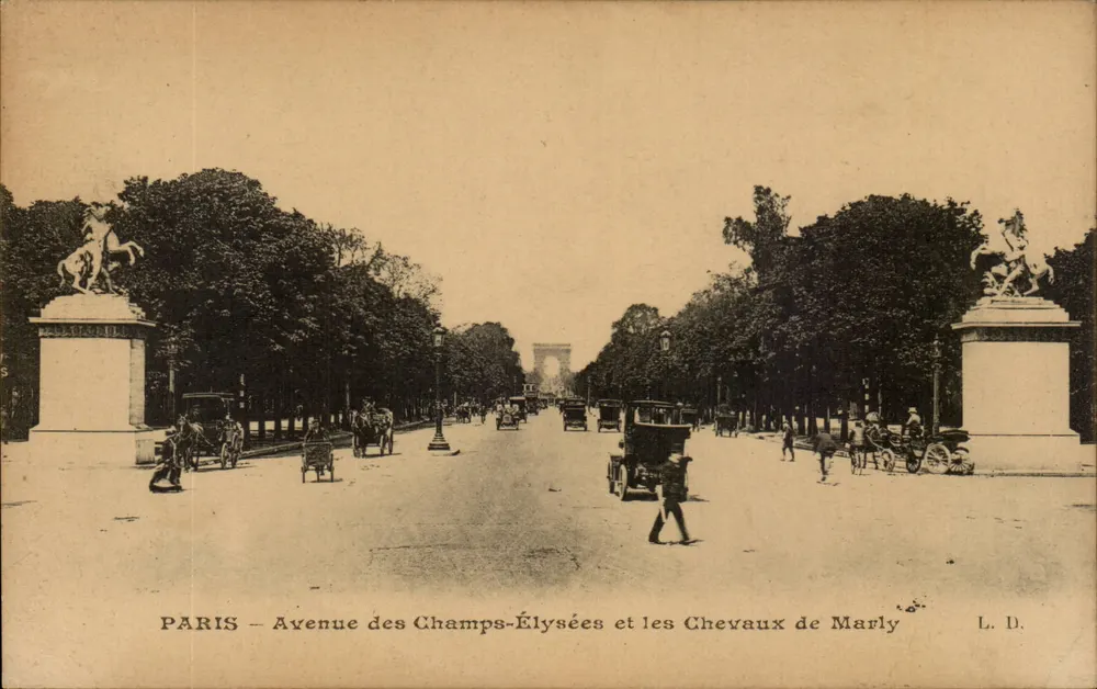 Paris – Avenida dos Campos Elísios e os Cavalos de Marly — L. D. - Frente