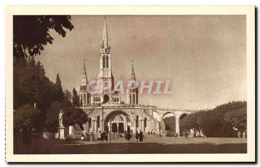 A Basílica e o Pátio em Lourdes — Edição Paris do Pátio - Frente
