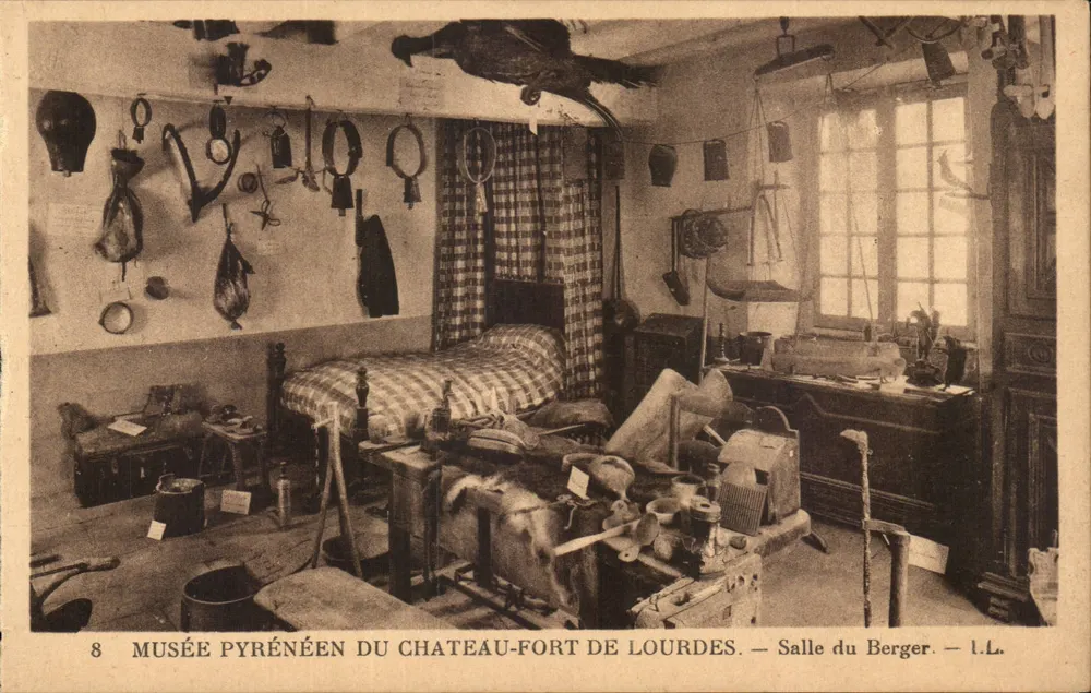 Schäferzimmer — Museum Pyrénéen du Château-Fort de Lourdes — 8 — I.L. - Vorderseite