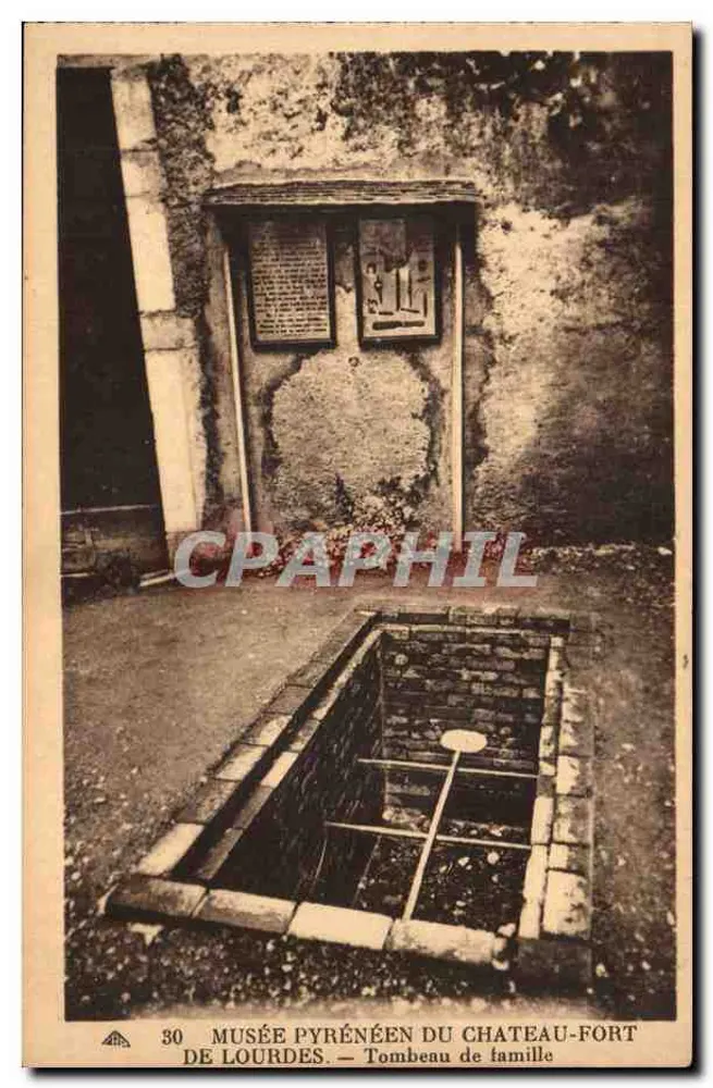 Familiengrab — Museum des pyrenäischen Schlosses Lourdes — n°30 - Vorderseite