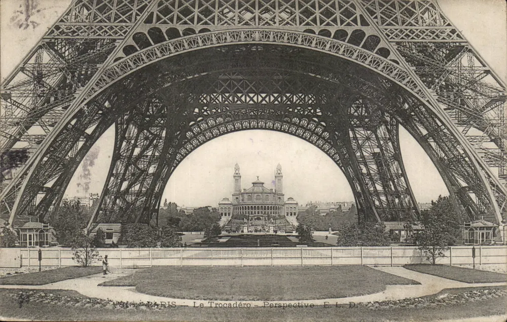 Paris — O Trocadéro — Perspectiva — E. L. D. - Frente