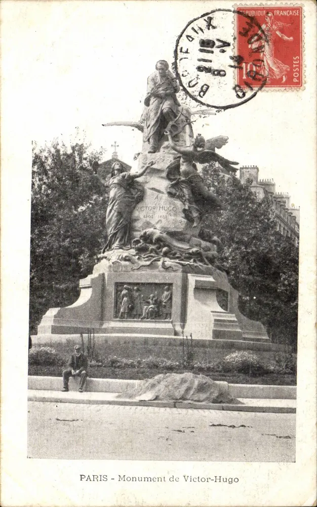 PARIS - Monument de Victor-Hugo — editor desconhecido, número de série não visível - Frente