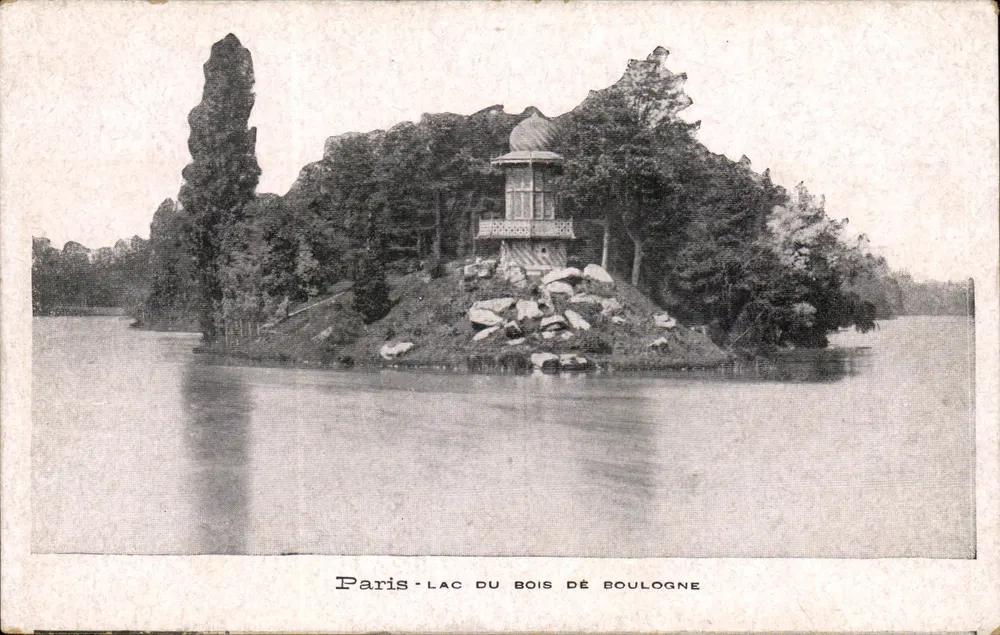 Parigi - Lago del Bois de Boulogne — vista di un'isola con pagoda e rocce — editore non identificato - Recto