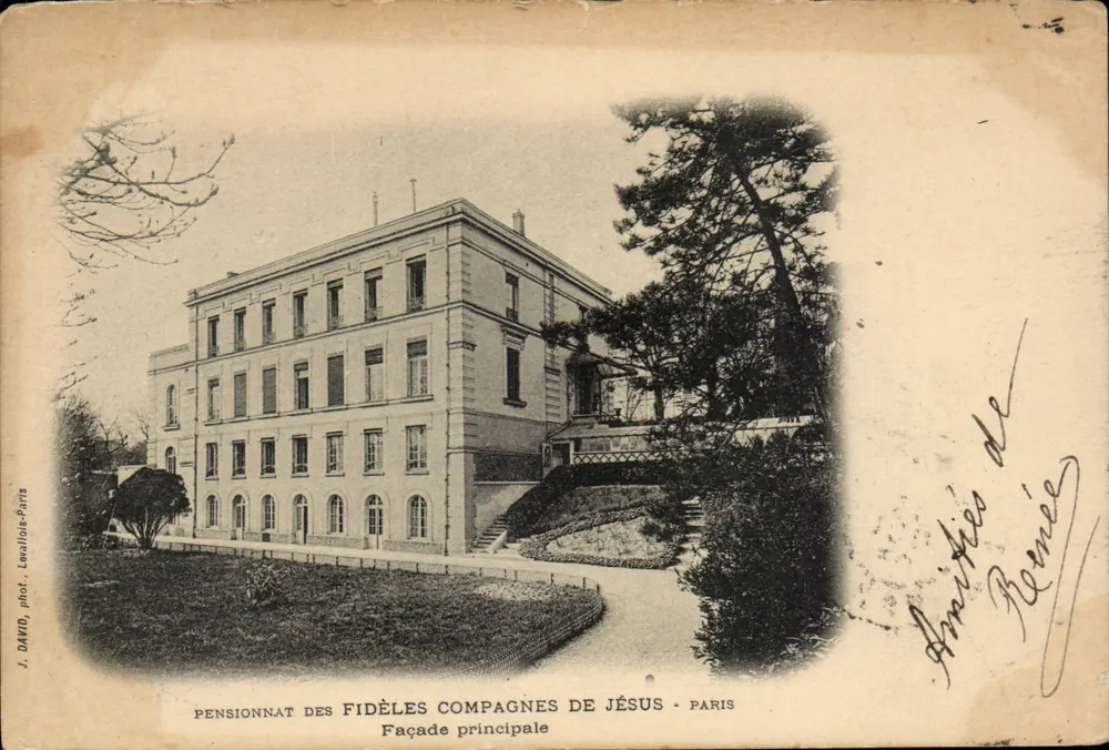 Pensionnat der treuen Gesellschaft Jesu — Hauptschiff — J. DAVID, phot. Levallois-Paris - Vorderseite